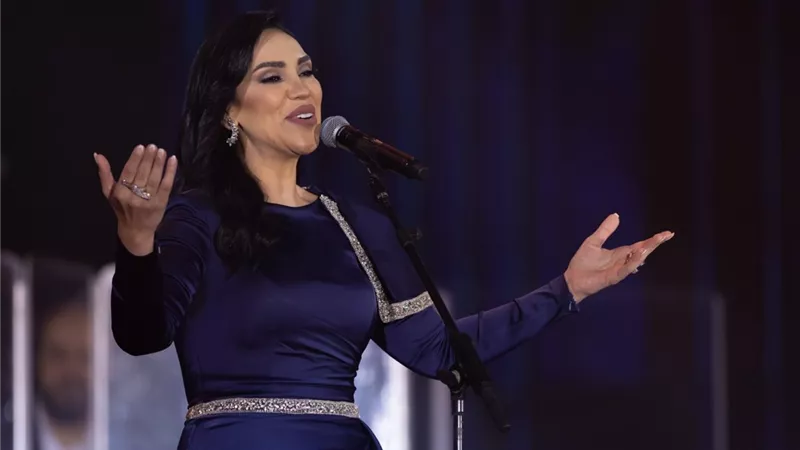مي فاروق تنهار من البكاء بعد هدية تركي آل الشيخ (فيديو)