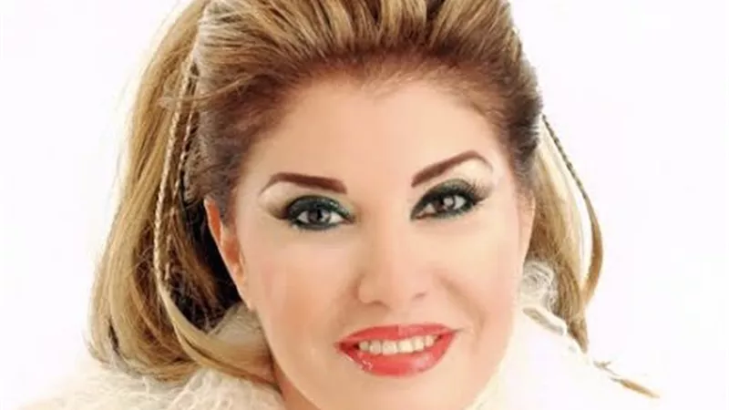 تعليق غريب من هالة سرحان عن حادثة سمكة القرش