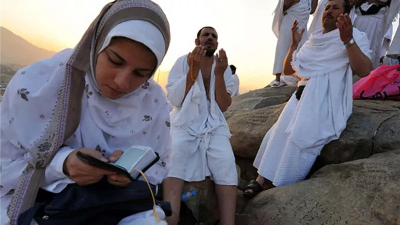 هل يغفر الحج جميع الذنوب حتى ترك الصلاة؟ علي جمعة يجيب (فيديو)