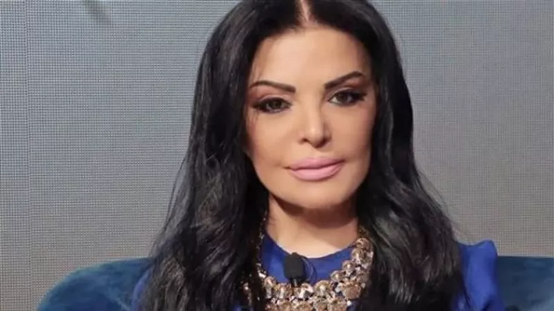 وقف حسابات نضال الأحمدية على «تويتر وإنستجرام» بعد تصريحاتها ضد السوريين