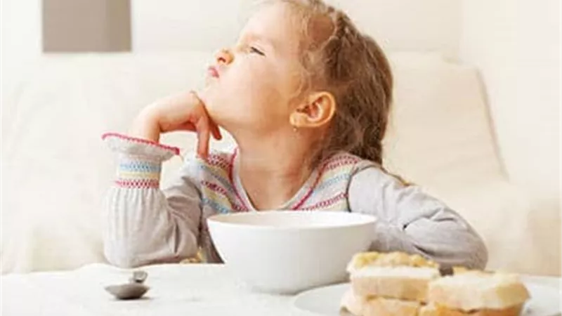 4 أخطاء تقع فيها الأمهات أثناء تربية الفتيات