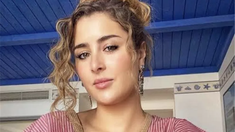 عائشة بن أحمد تكشف مواصفات زوجها المستقبلي (فيديو)