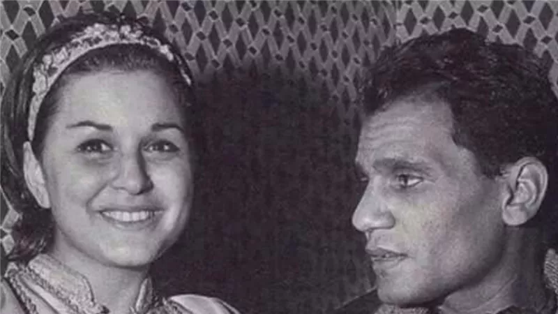 عبد الحليم حافظ يكشف حقيقة زواجه من سعاد حسني والسندريلا تنفي