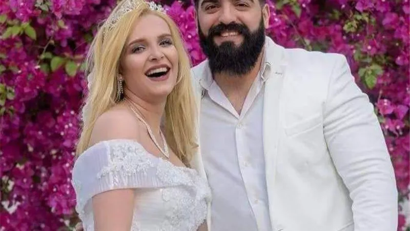 «ضربني واغتصبني» زوجة ملحن شهير تستغيث على «فيس بوك»