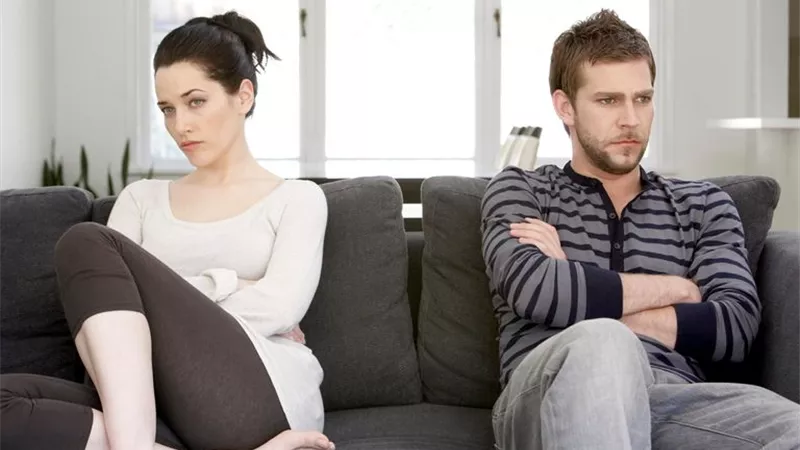 5 أشياء تساعد المرأة على تجاوز أزمة منتصف العمر لزوجها