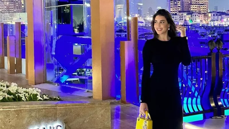أفكار تساعدك على تجديد فستانك الأسود في العيد من وحي النجمات