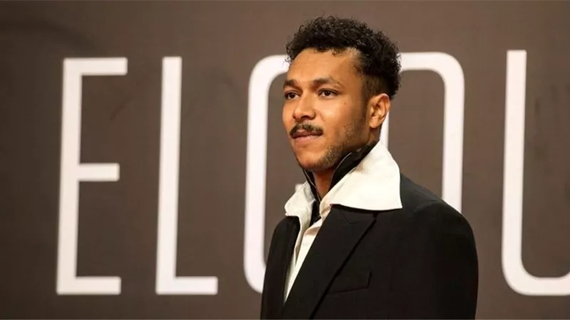 ويجز يعاني بسبب دعم المثلية الجنسية ودعوات لمقاطعته والموسيقيين تتدخل