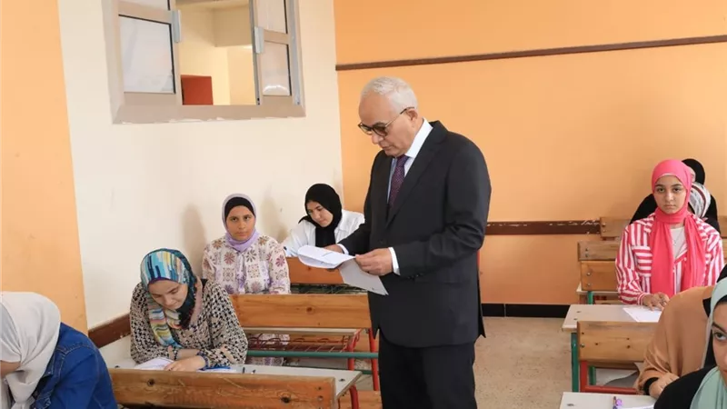 تسريب أسئلة امتحان الفيزياء بالثانوية العامة.. والتعليم تتحرك