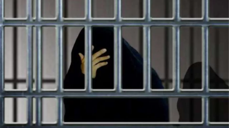 سيدات الفودو خلف الأسوار