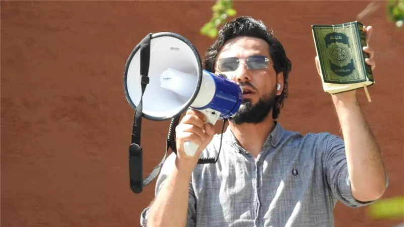 فيديو يظهر حارق المصحف «مرعوب» ويوجه رسالة لحكومة السويد