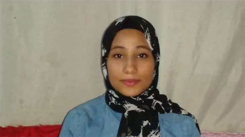 «أميرة شعبان» قصة كفاح من محو الأمية إلى كلية الطب
