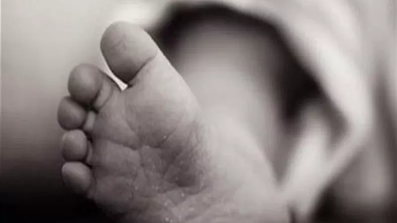 القصة الكاملة لمقتل طفلتين توأم خنقا على يد والدتهما بسبب الزواج العرفي