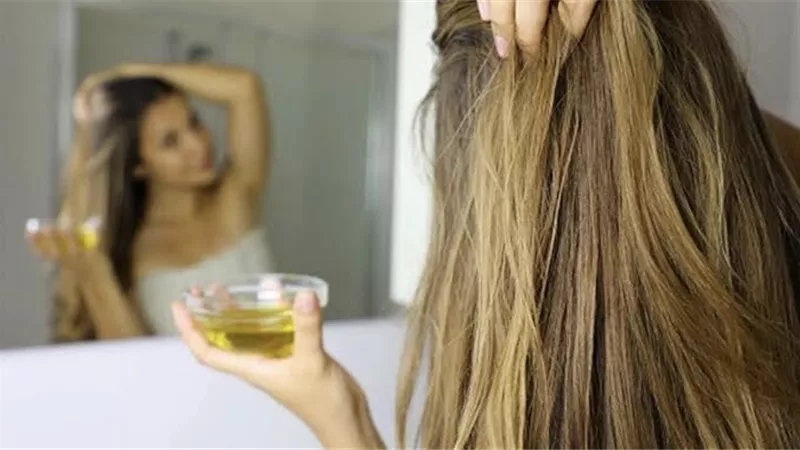 6 فوائد لاستخدام زيت الزيتون للشعر  