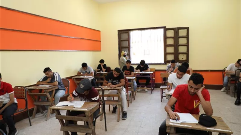 ضبط طالب بتهمة تسريب امتحان الانجليزي للصف الثالث الثانوي 2023