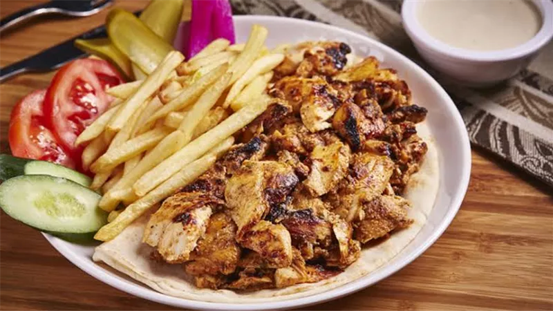 طريقة عمل شاورما الدجاج اللبنانية في البيت بخطوات بسيطة