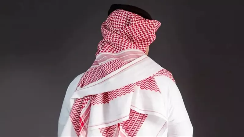 الأمير سمير| زير نساء يشوه سمعة العرب في «ملك الأرض»