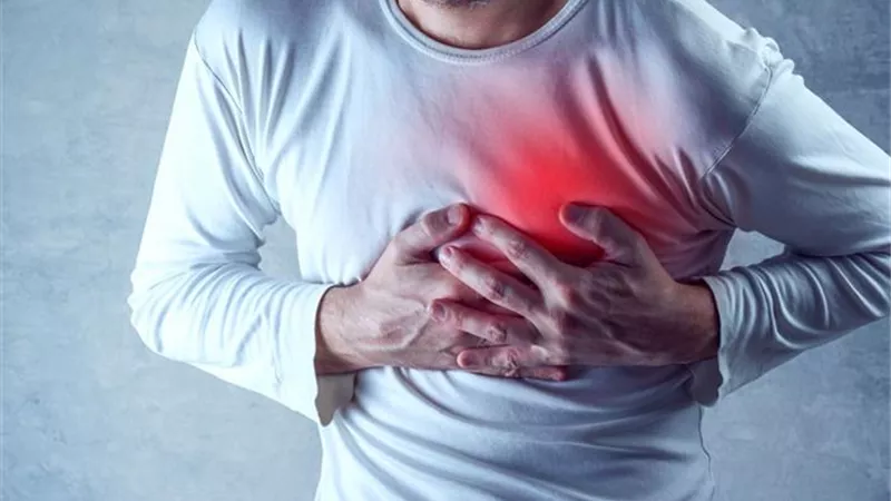 «متزعلوش» جمال شعبان يحدد الوصايا العشر للحماية من جلطات القلب 