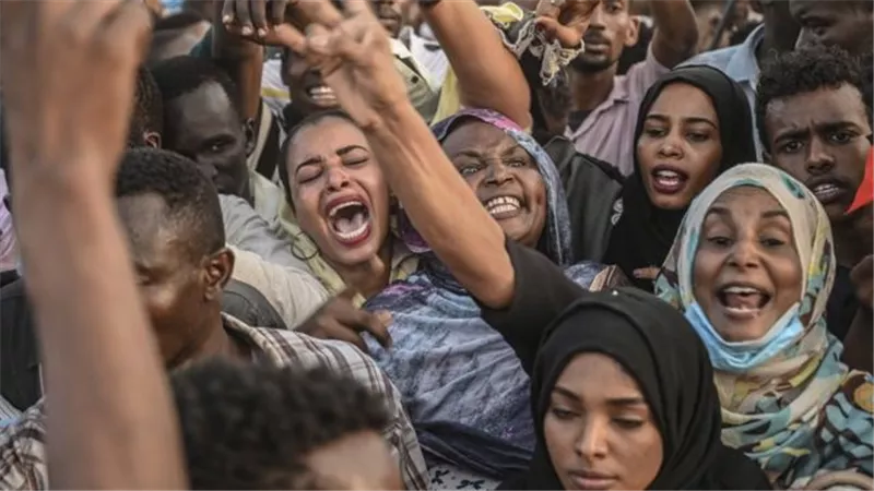 50 سودانية من منظمات المجتمع المدني يوجهن رسالة شكر لمصر 