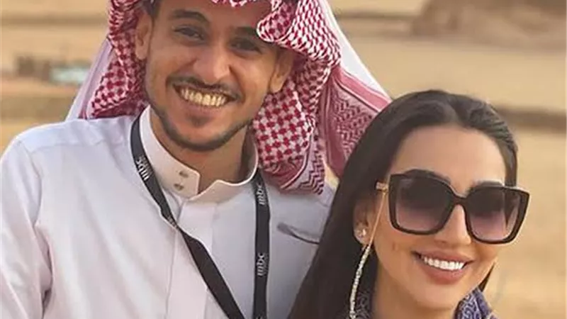 «بكل لغات العالم» الفنان السعودي عايض يوسف يكشف حقيقة انفصاله عن هبة حسين