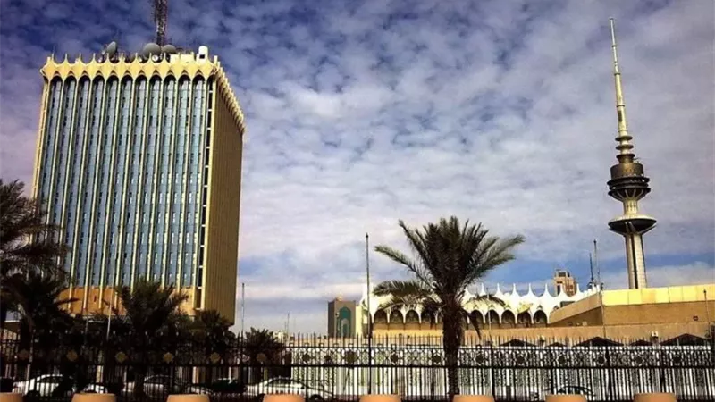 «الإعلام الكويتية» تواصل مشاركتها الناجحة بمعرض الإسكندرية للكتاب