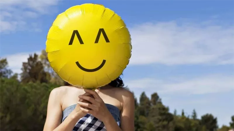 كيف تتخلصي من الحزن وترفعي هرمون السعادة؟ «بالكتابة والرياضة»