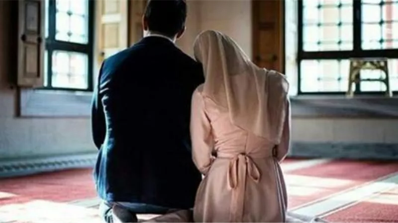 أمين الفتوى: هذه مسؤولية الزوجة عن ترك زوجها للصلاة والصيام (فيديو)
