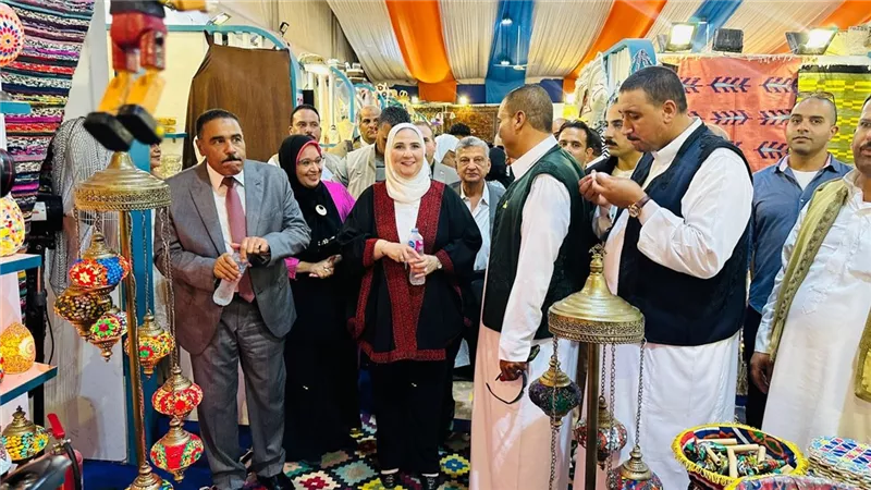 نيفين القباج تفتتح معرض «ديارنا» للحرف اليدوية والتراثية بالساحل الشمالي