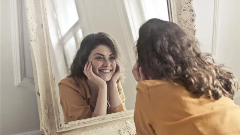 روشتة إنقاذ لصاحبات العمر الذهبي حتى لا تكوني «امرأة خارج نطاق الخدمة»