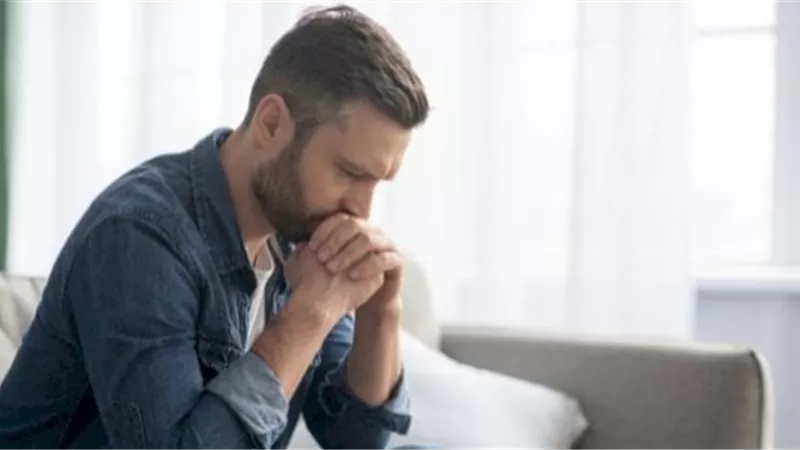 6 علامات تؤكد عدم نسيانه للحب القديم «بيتكلم عنها كتير»