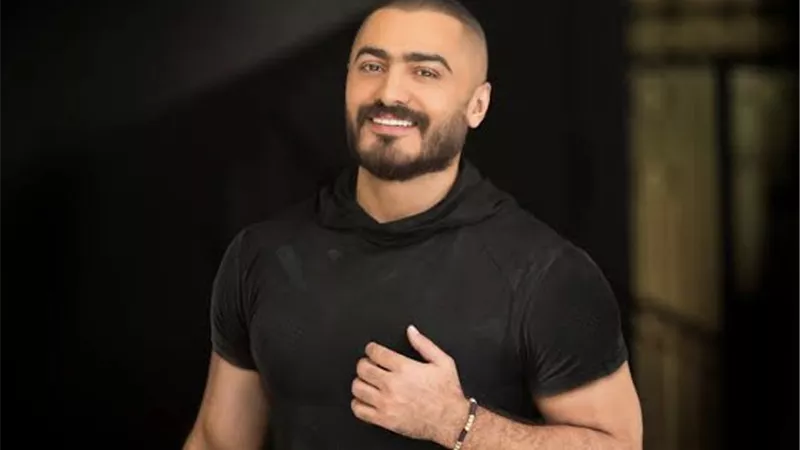 تامر حسني ينشر مقطع من أغنيتة الجديدة «وهكذا علق» 