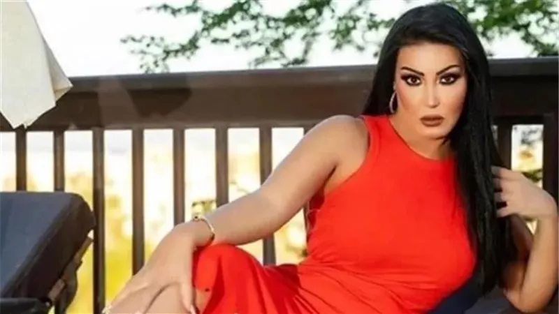 سمية الخشاب تتعرض لهجوم بعد طرح برومو اركب على الموجة «عايزة تتصدر التريند»