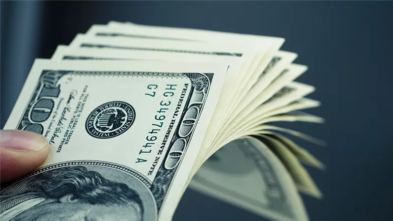 سعر الدولار اليوم السبت 5-8-2023