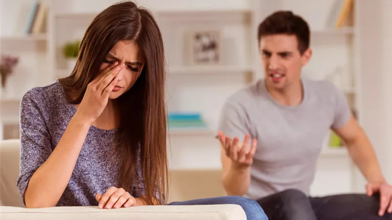 3 نصائح ذهبية للتعامل مع الزوج العصبي