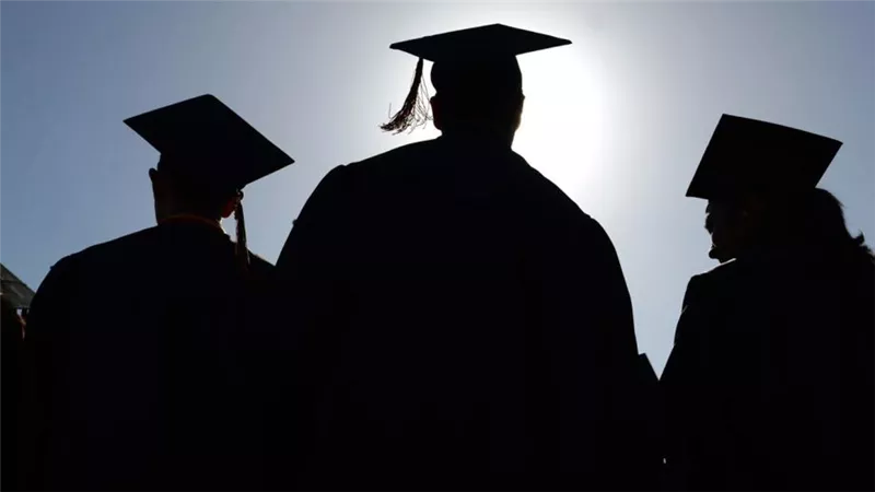 اختار المستقبل قبل الكلية «10 نصائح مهمة تقود طلاب الثانوية إلى سوق العمل»
