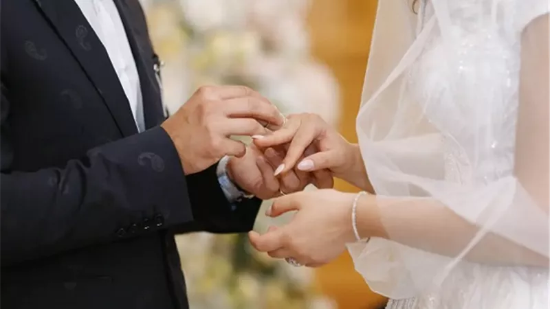 عريس: العروسة طلعت راجل في ليلة الدخلة