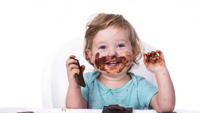 استشاري تغذية: 5 مخاطر تهدد الأطفال بسبب الشيكولاتة