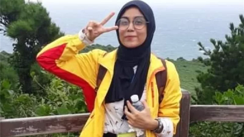 سارة بكر.. قصة نجاح طبيبة أسنان تفوقت في دراسة اللغة الكورية 