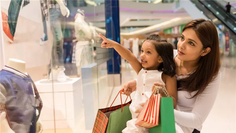 6 نصائح للتسوق الممتع مع أطفالك «شاركيهم الاختيار»