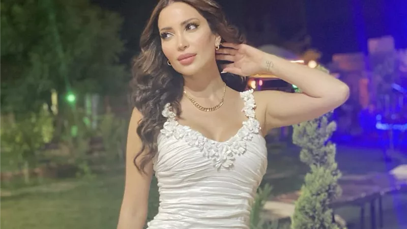 نسرين طافش تخطف الأنظار بإطلالة جذابة (صور)