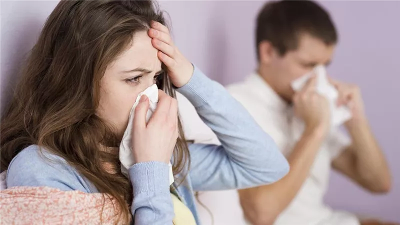 ماذا يفعل مصابو نزلات البرد بعد انتشار متحور كورونا الجديد؟