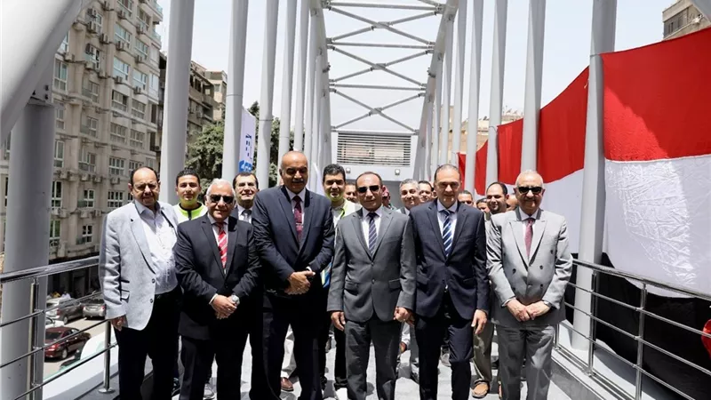 البنك الأهلي المصري يفتتح كوبري المشاة الجديد بمنطقة الدقي