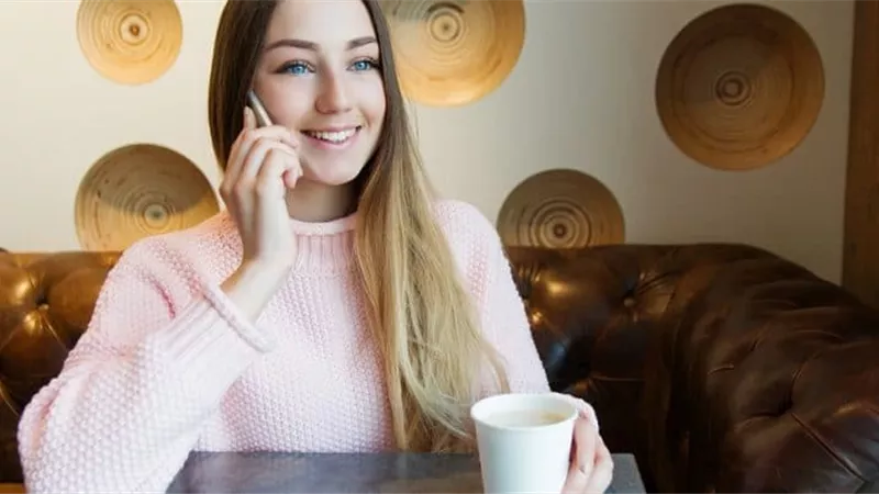 تفسير حلم الاتصال بالهاتف في المنام علامة على تعرضك للخيانة الزوجية