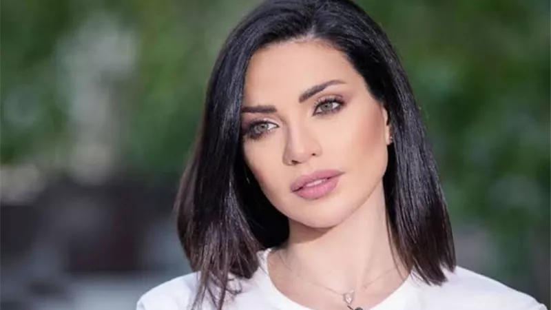 رقصة داليدا خليل تعيد جدل علاقتها بالنجم عمرو دياب (فيديو)