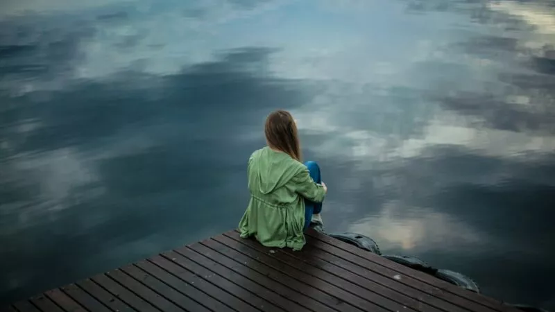 5 خطوات تخلصك من شعورك بالوحدة « اكتبي يومياتك»