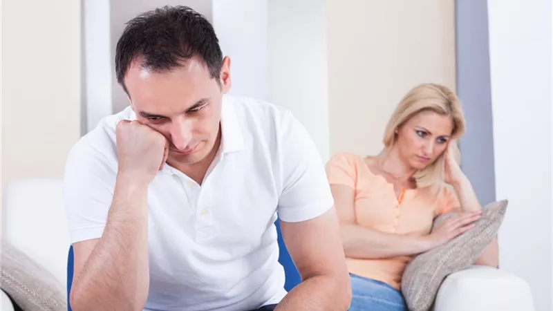 4 صفات تكشف لكِ الرجل الطماع «أناني في السرير»