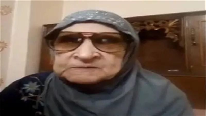 الشيخة سميعة البناسي | ولدت كفيفة وأصبحت أقدم محفظة قرآن في مصر