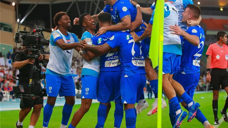 أهداف مباراة الاتحاد والهلال وريمونتادا تاريخية للزعيم (فيديو)