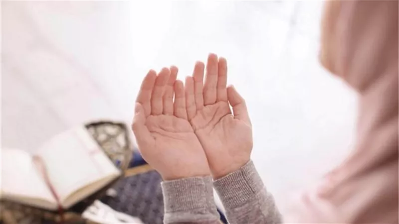 أفضل 4 أدعية للصبر «دعاء الغريق الملهوف المكروب»
