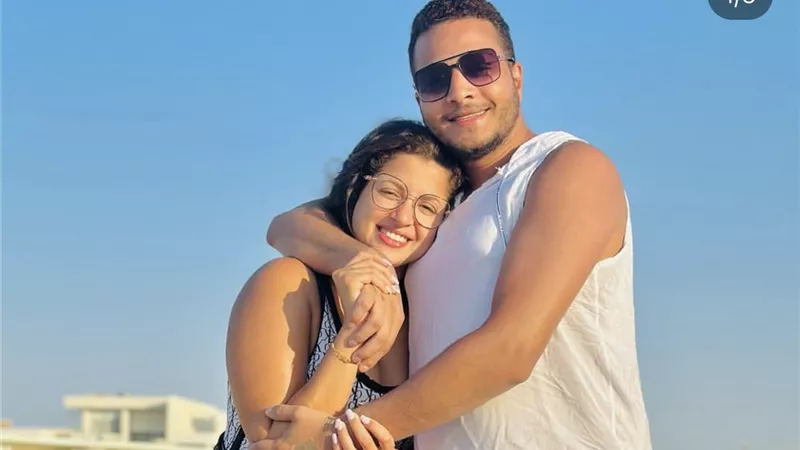 منى فاروق بإطلالة جريئة بالمايوة في أحدث ظهور(صور)
