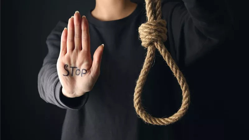 اليوم العالمي لمنع الانتحار | 7 علامات تكشف استعداد الشخص لإنهاء حياته